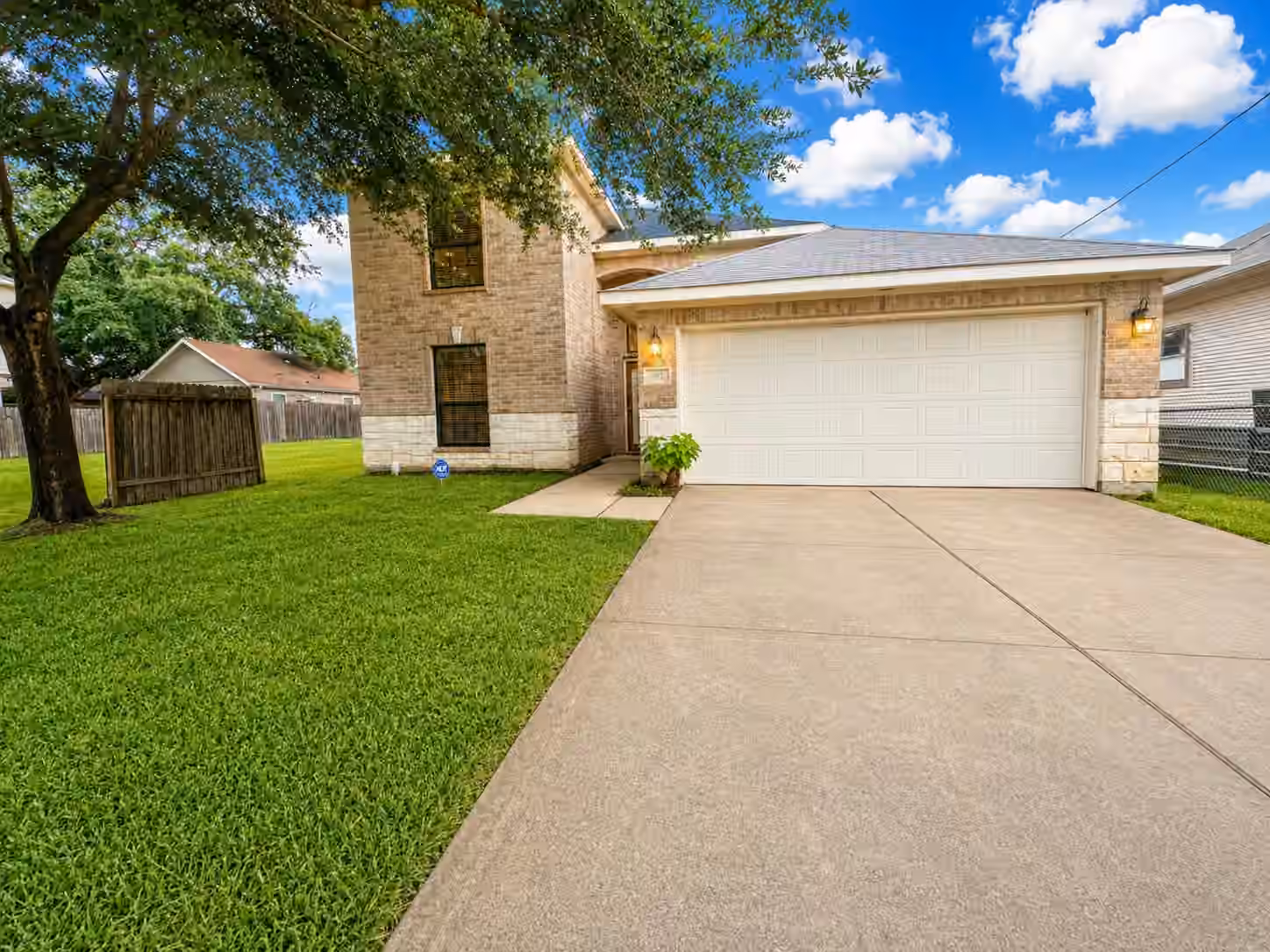 Photo 2 of 1602 Halpern Street, Houston, TX