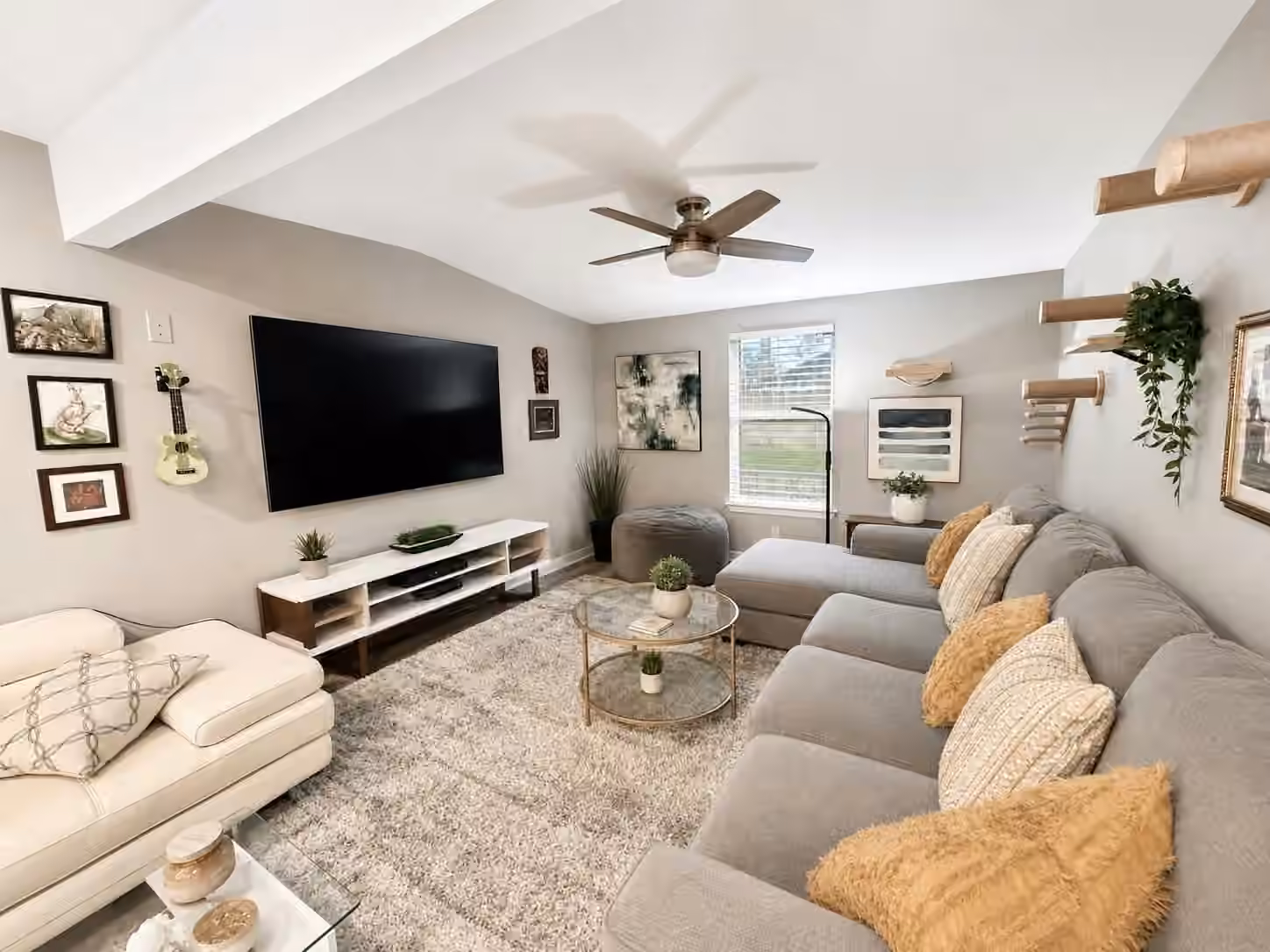 Photo 6 of 2043 Des Jardines Street, Houston, TX