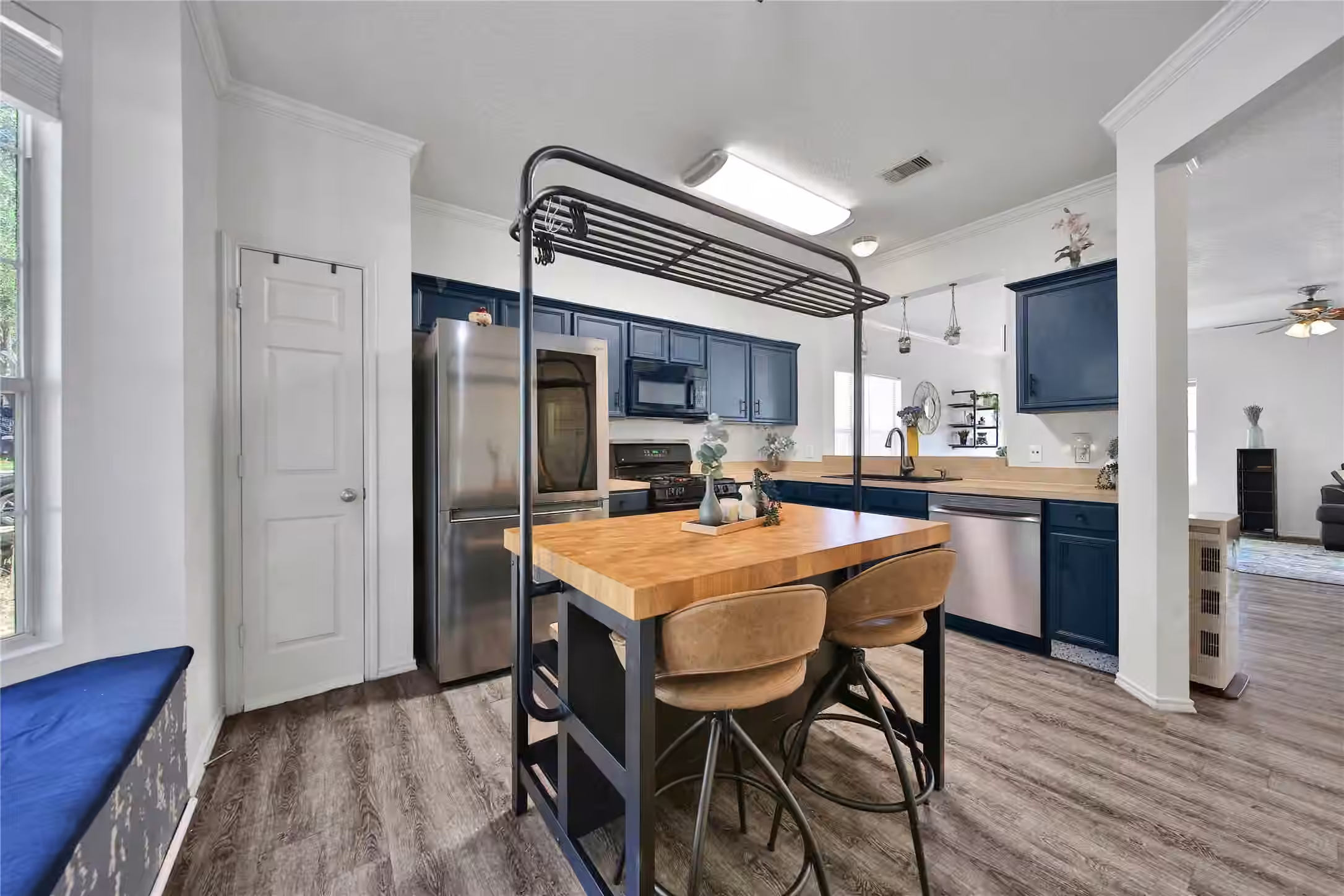 Photo 7 of 6218 Scotchwood Drive, Katy, TX