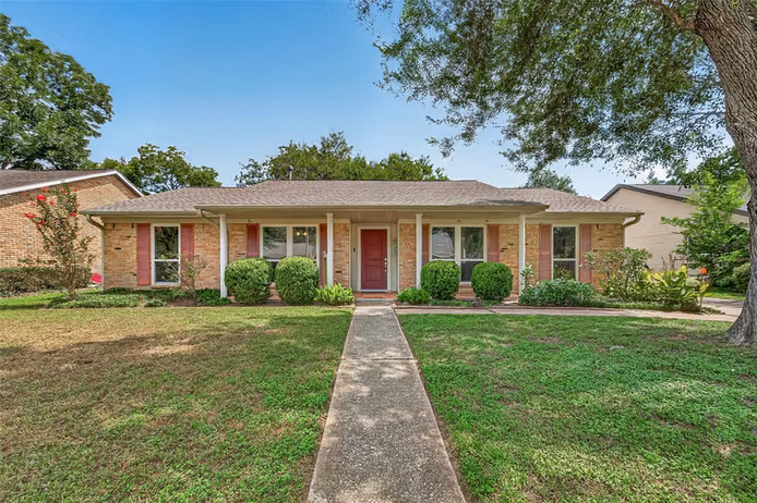 Photo of 6011 Benning Drive, Houston, TX 77096