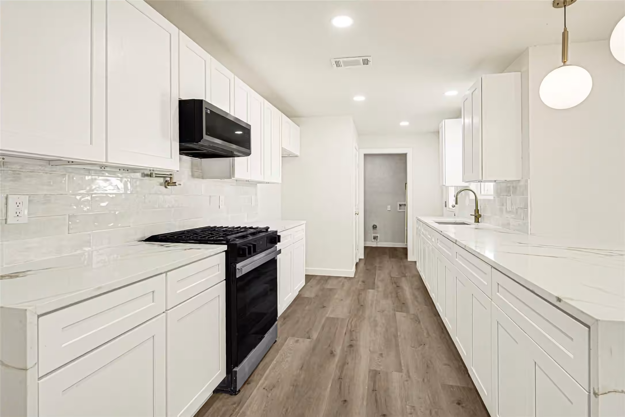 Photo 7 of 11102 Sagecanyon Drive, Houston, TX