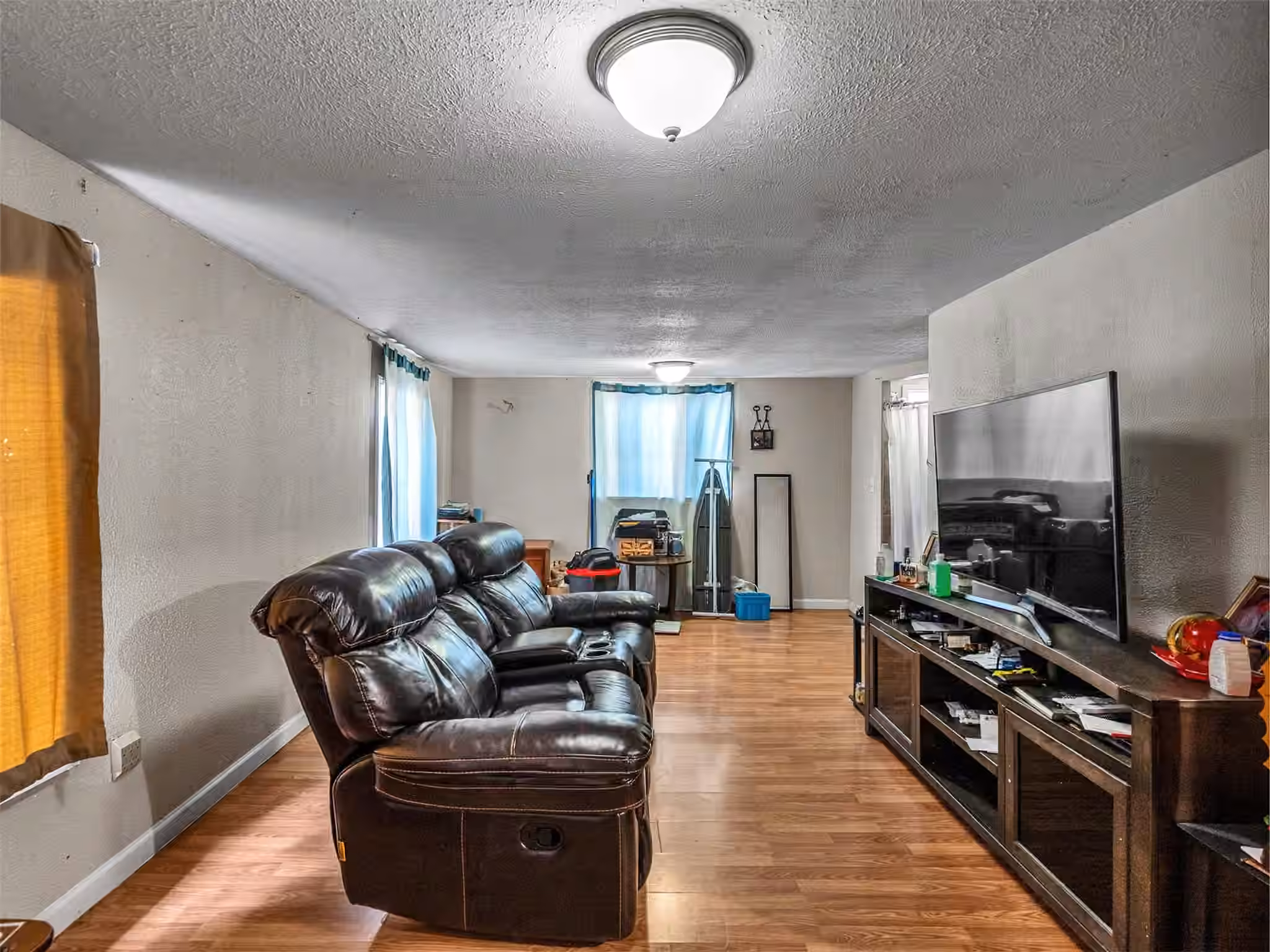 Photo 4 of 14321 Forest Circle E, Montgomery, TX