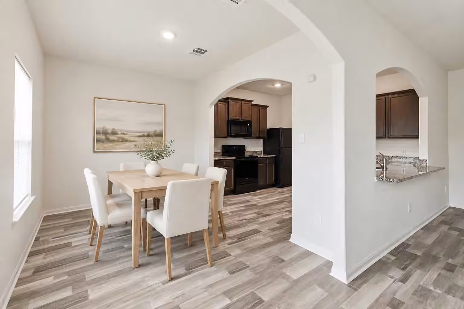 Photo 4 of 15311 Crescent Brookfield Drive, Humble, TX