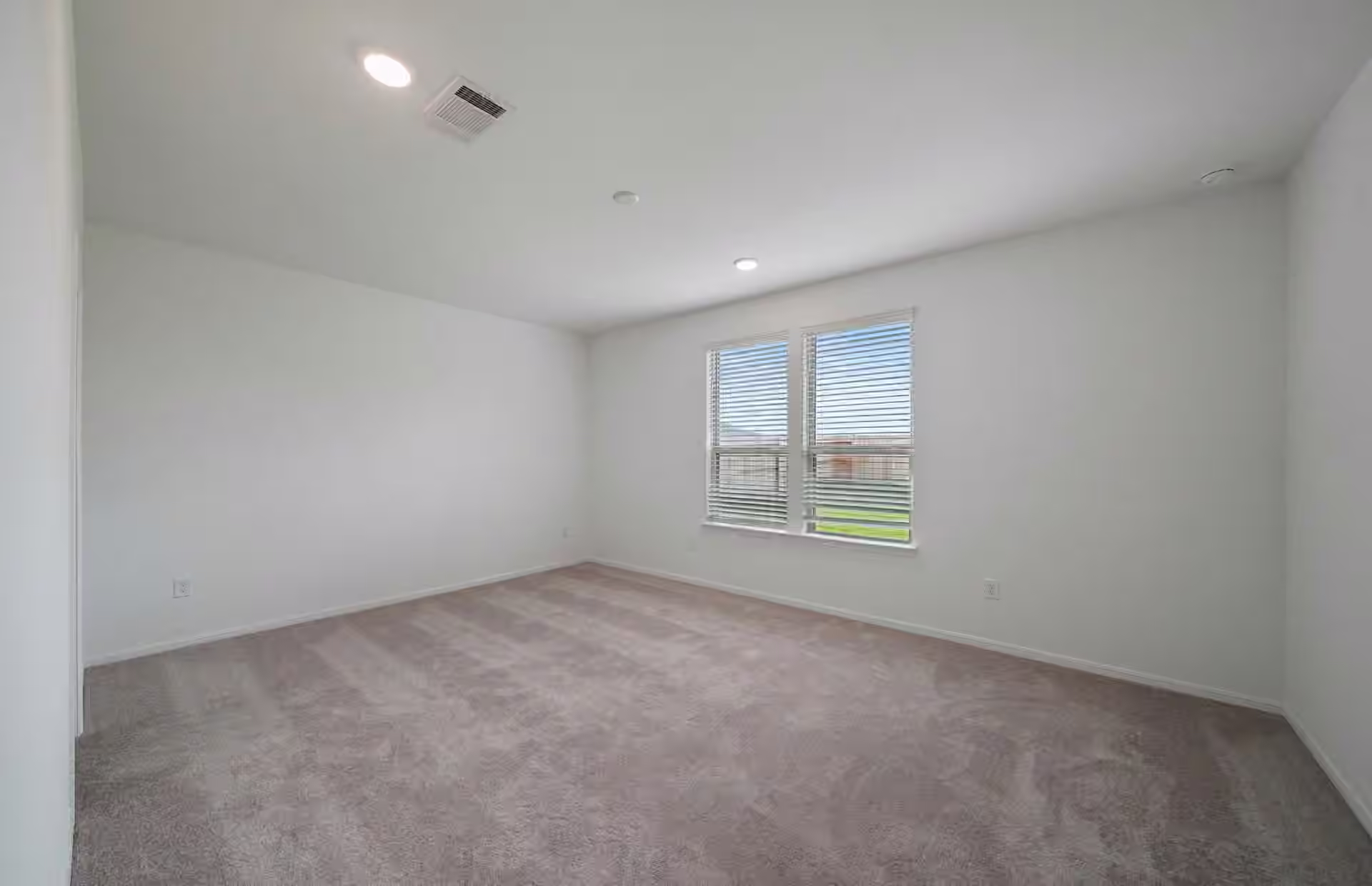 Photo of 326 Smugglers Bay Lane, Crosby, TX 77532