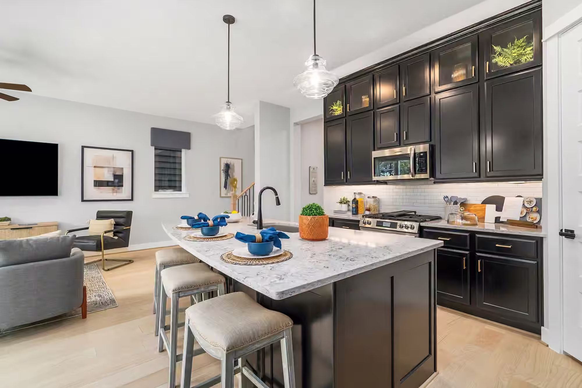 Photo 7 of 411 Kinley Oaks Drive, Houston, TX