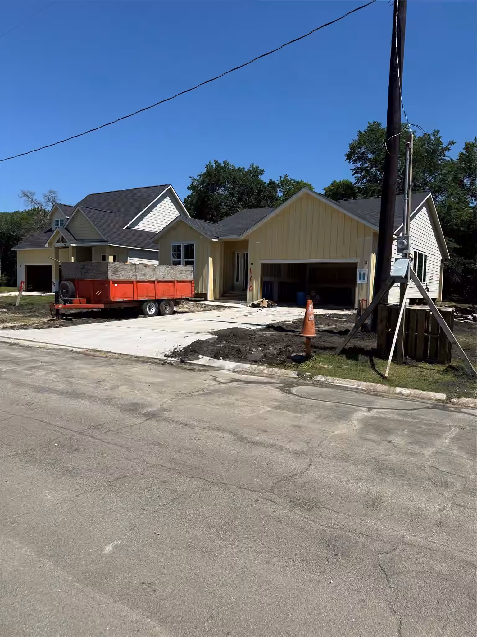 Photo 2 of 110 Harvey Boulevard, Baytown, TX