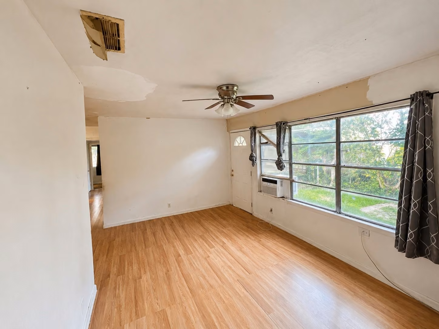 Photo 3 of 10418 Alta Loma Way, Houston, TX
