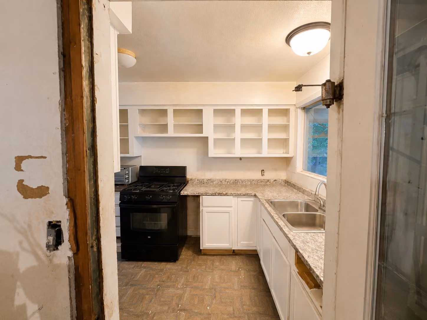 Photo 5 of 10418 Alta Loma Way, Houston, TX