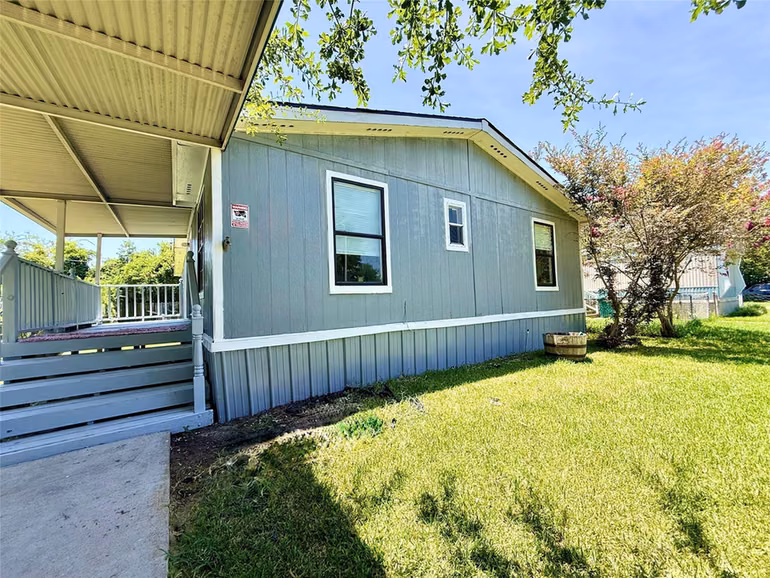 Photo 3 of 1014 Tealway Drive, Pasadena, TX
