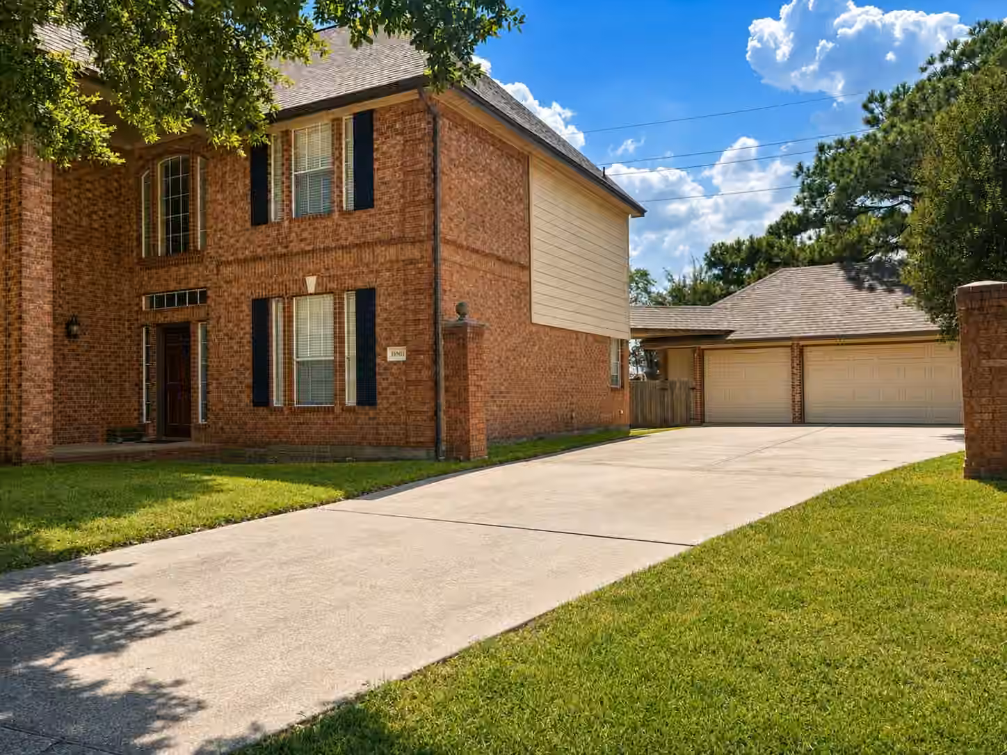 Photo 2 of 18901 Par Two Circle, Humble, TX