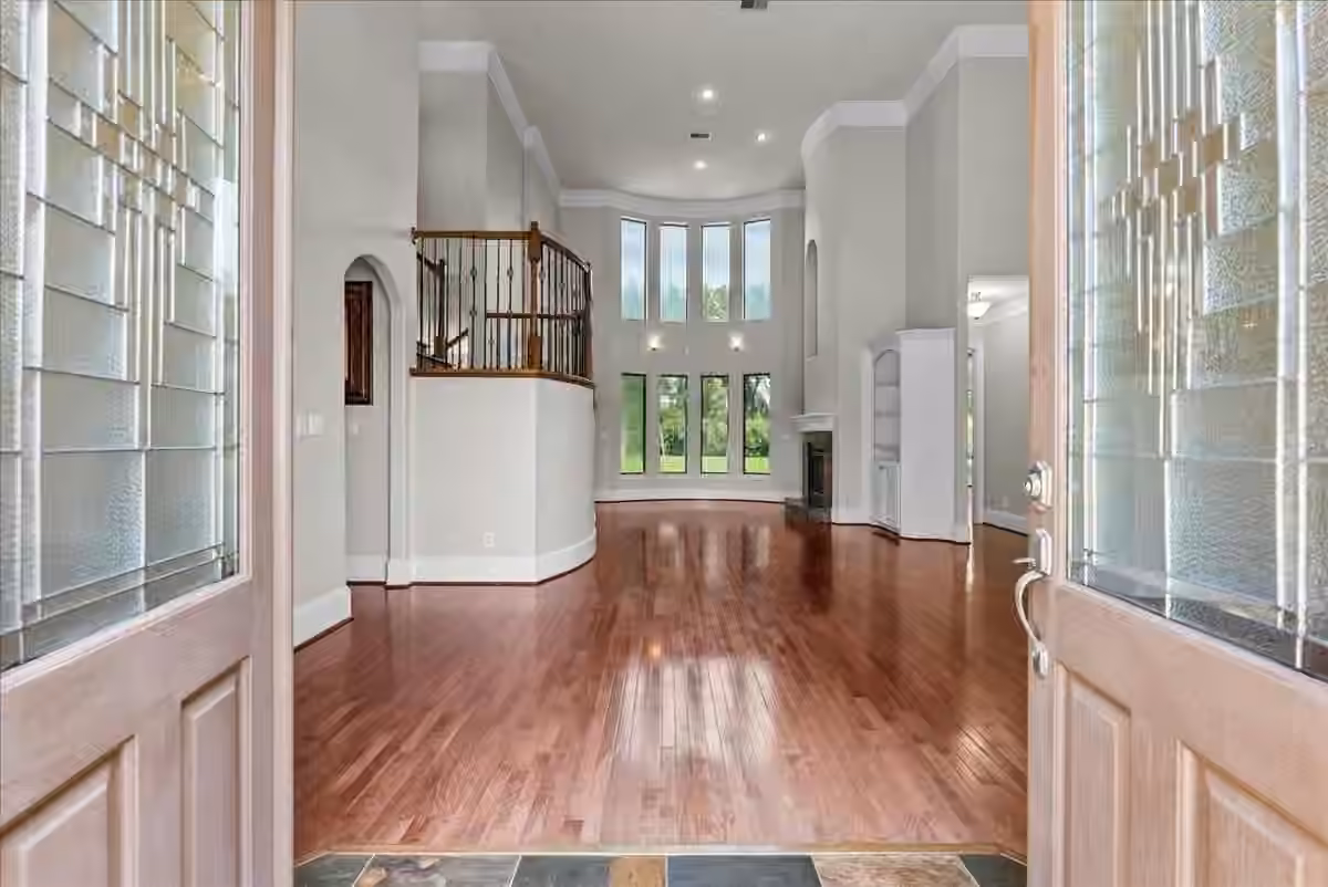 Photo 4 of 205 Del Monte Drive, Friendswood, TX