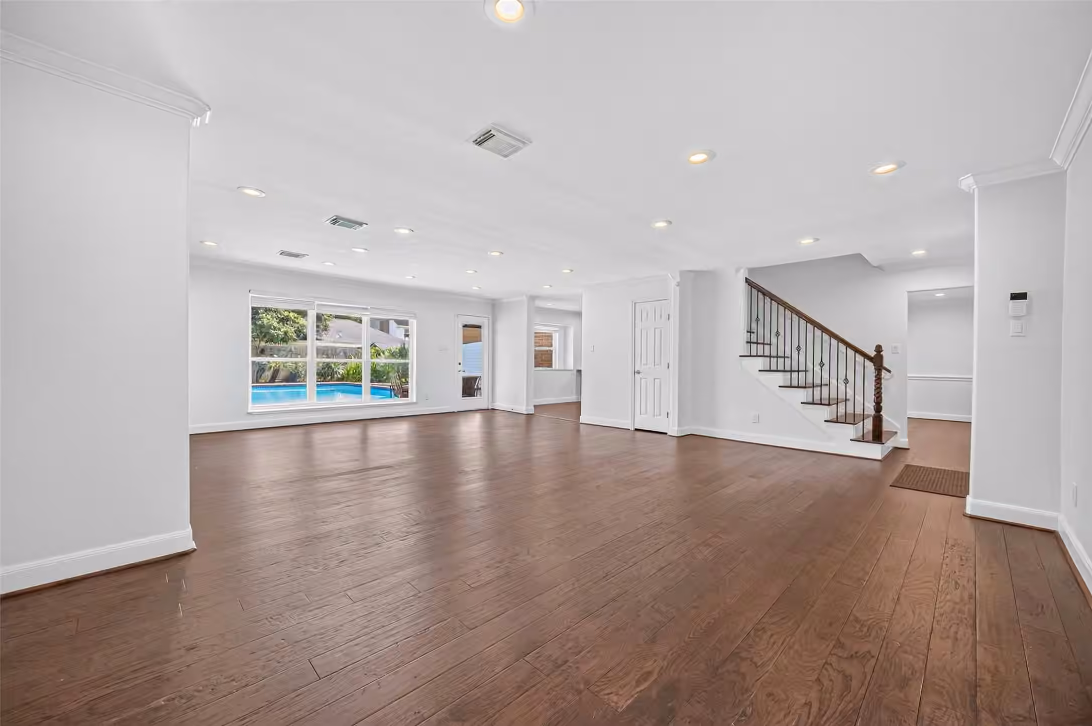 Photo 7 of 11315 Olympia Drive, Houston, TX