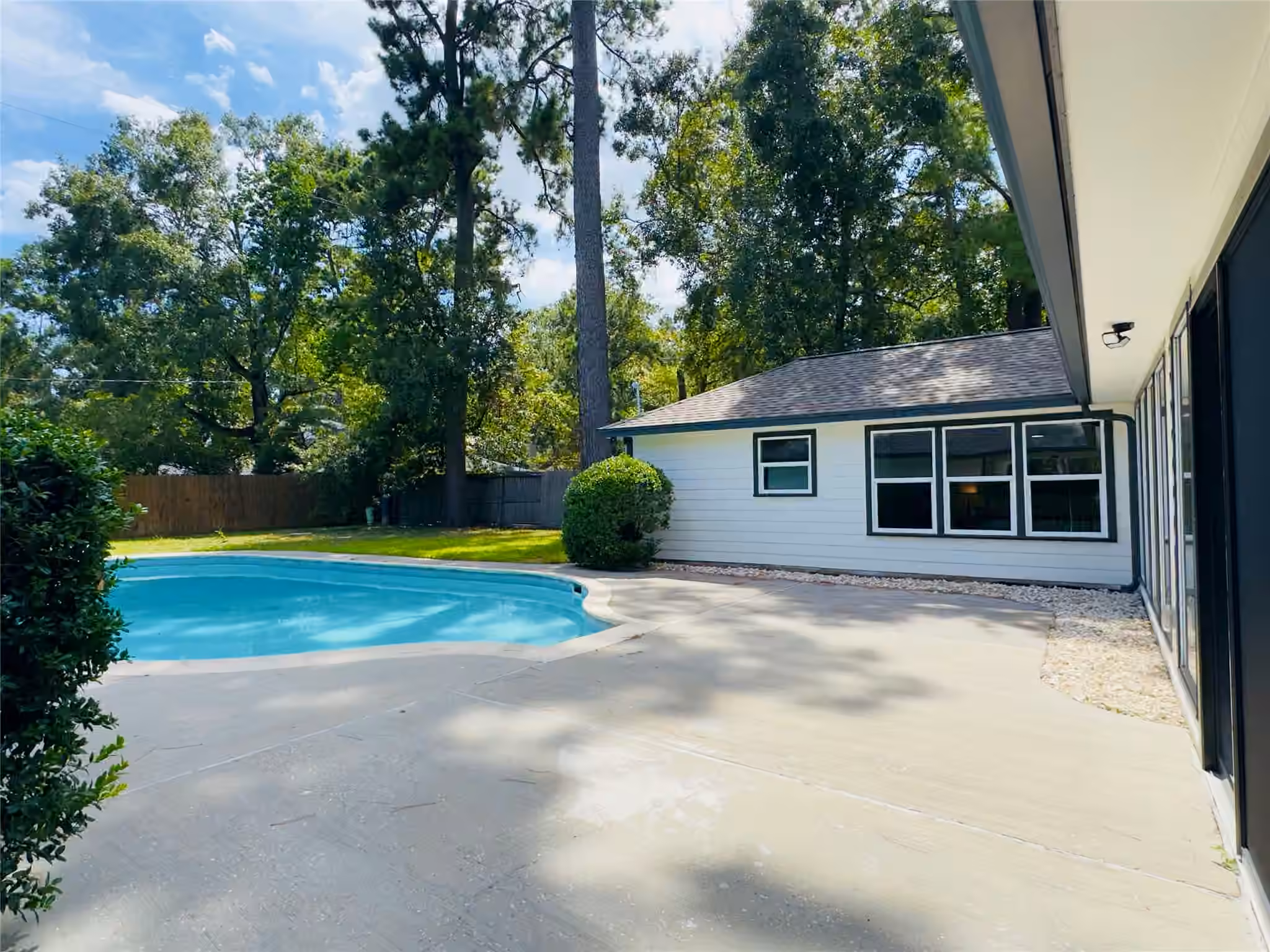 Photo 5 of 6203 Fawnwood Drive, Spring, TX