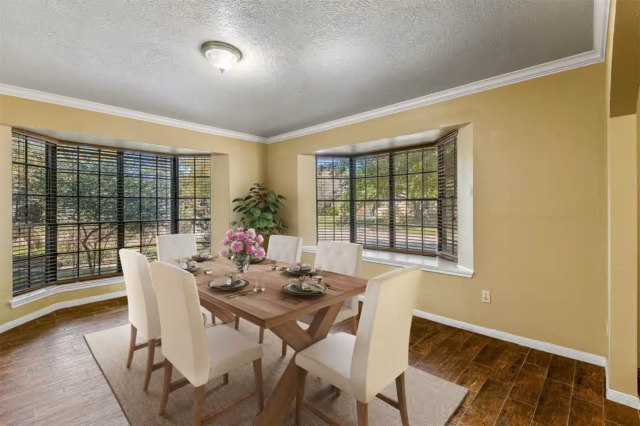 Photo 6 of 10703 Crestfield Court, Houston, TX