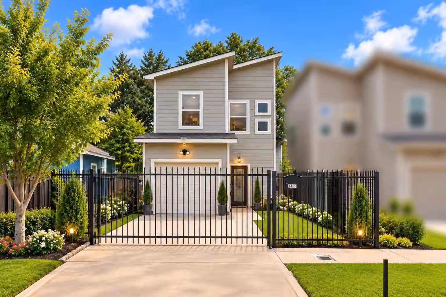 Photo 2 of 4420 Elmwood Street, Houston, TX