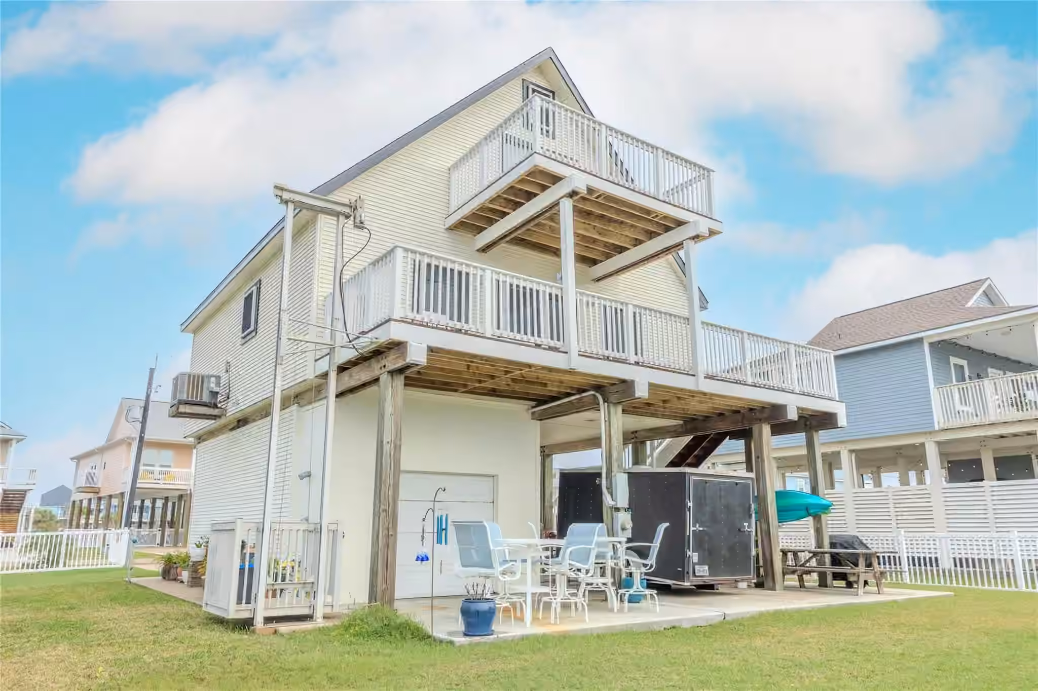 Photo 4 of 22901 Miramar Street, Galveston, TX