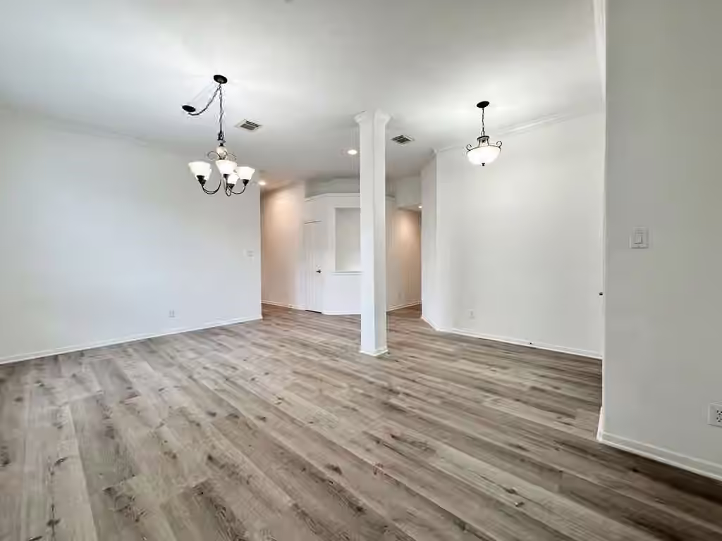 Photo 6 of 73 E Montfair Boulevard, The Woodlands, TX