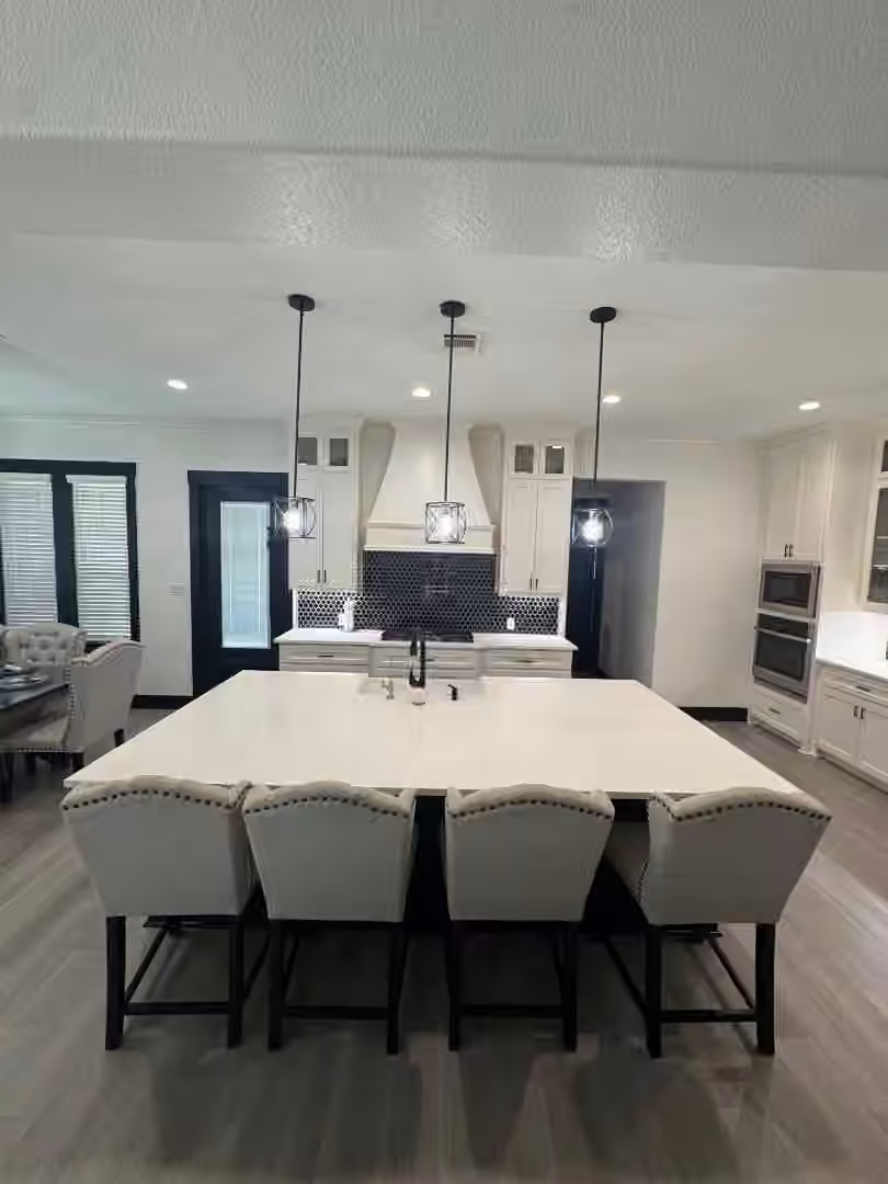 Photo 3 of 1607 Avenue E, Danbury, TX