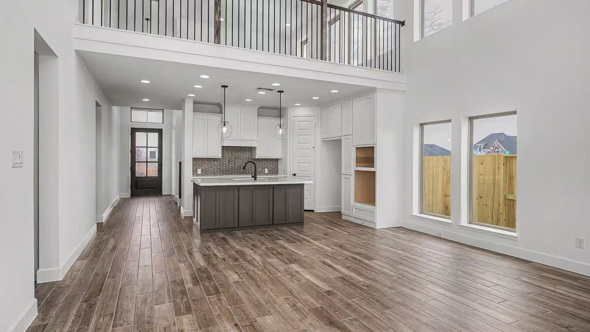 Photo 4 of 1634 Highland Waters Drive, Richmond, TX