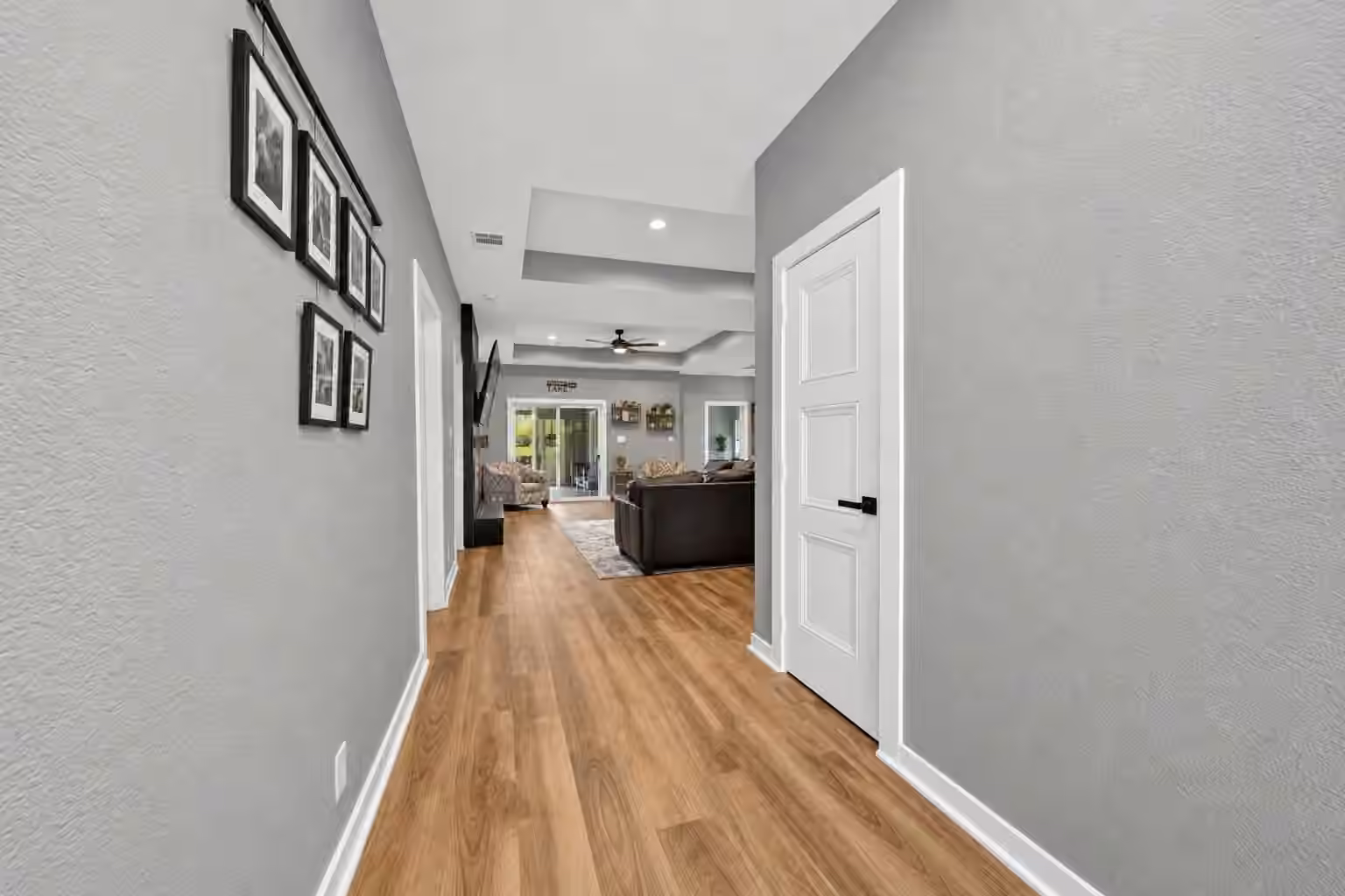 Photo 4 of 10737 S Lake Mist Lane, Willis, TX