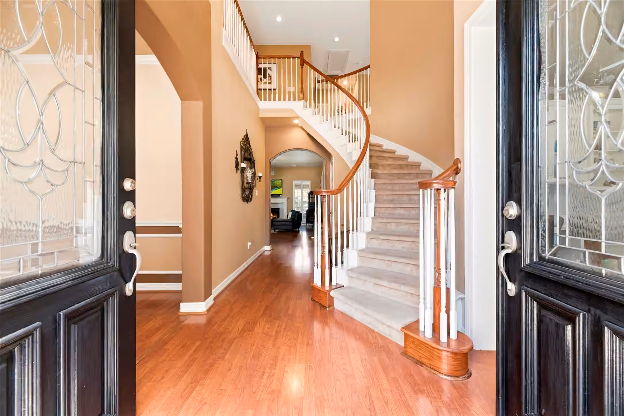 Photo 5 of 8106 Hollowhaven Court, Houston, TX