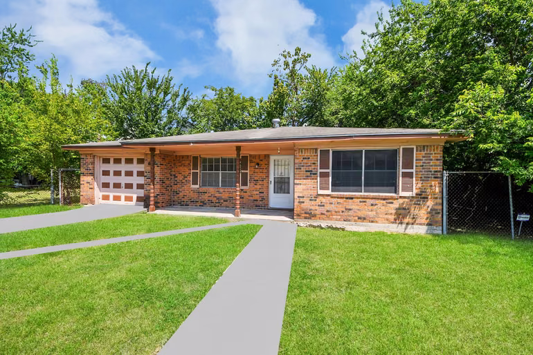 Photo 7 of 4425 Sumpter Street, Houston, TX