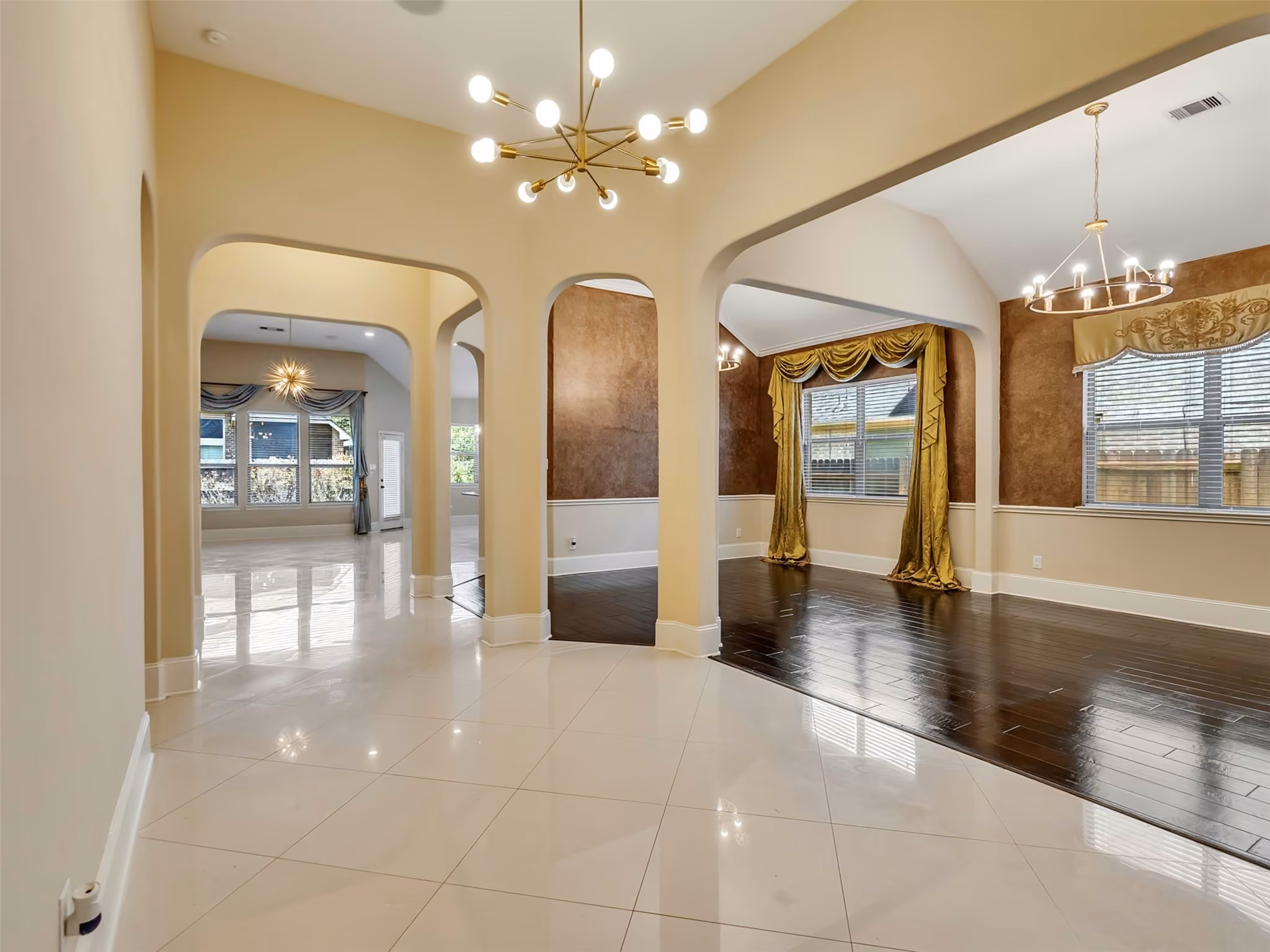 Photo 5 of 4618 Morning Cloud Lane, Sugar Land, TX