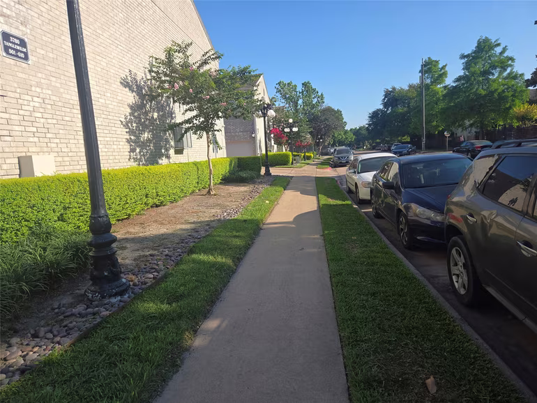 Photo 2 of 3780 Tanglewilde Street 501, Houston, TX