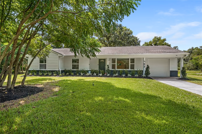 Photo 2 of 703 Newton Drive, Richmond, TX