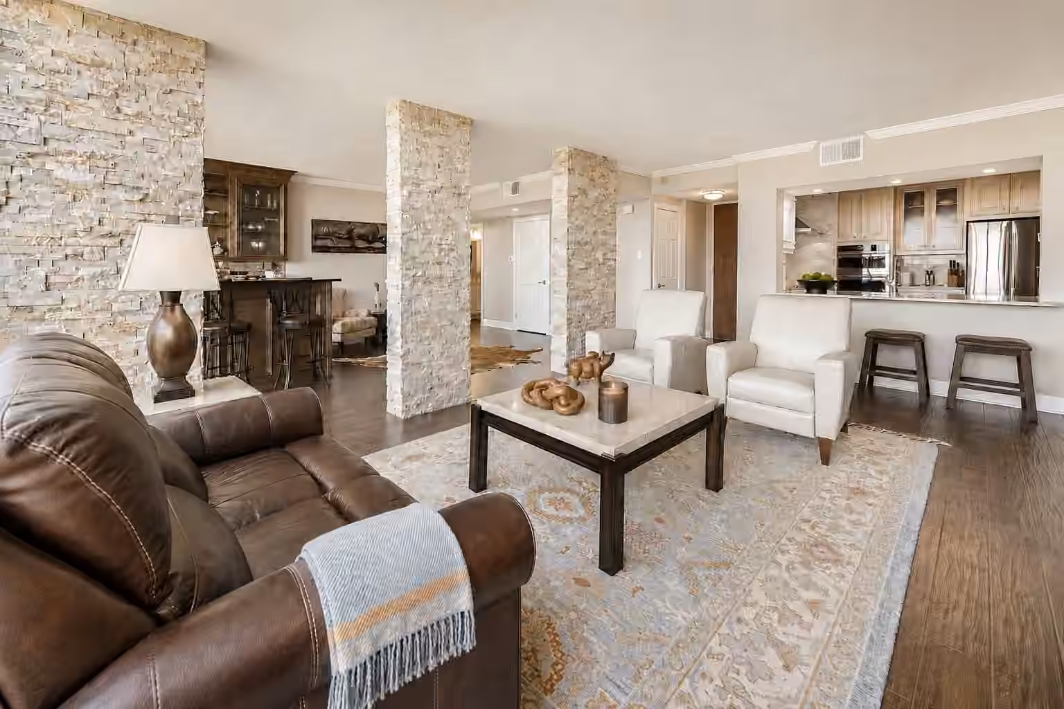 Photo 5 of 5001 Woodway 1005, Houston, TX