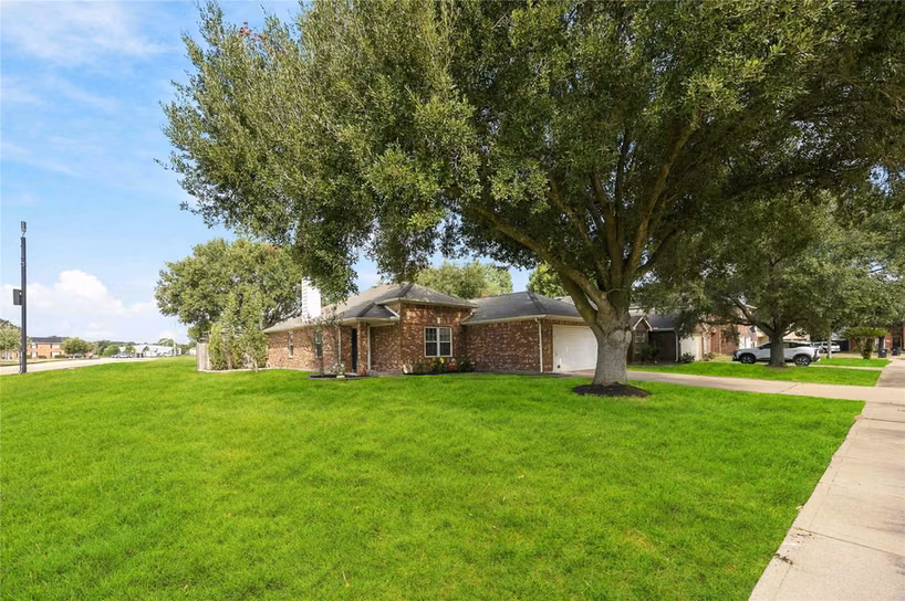 Photo 3 of 1210 Cambay Drive, Rosenberg, TX