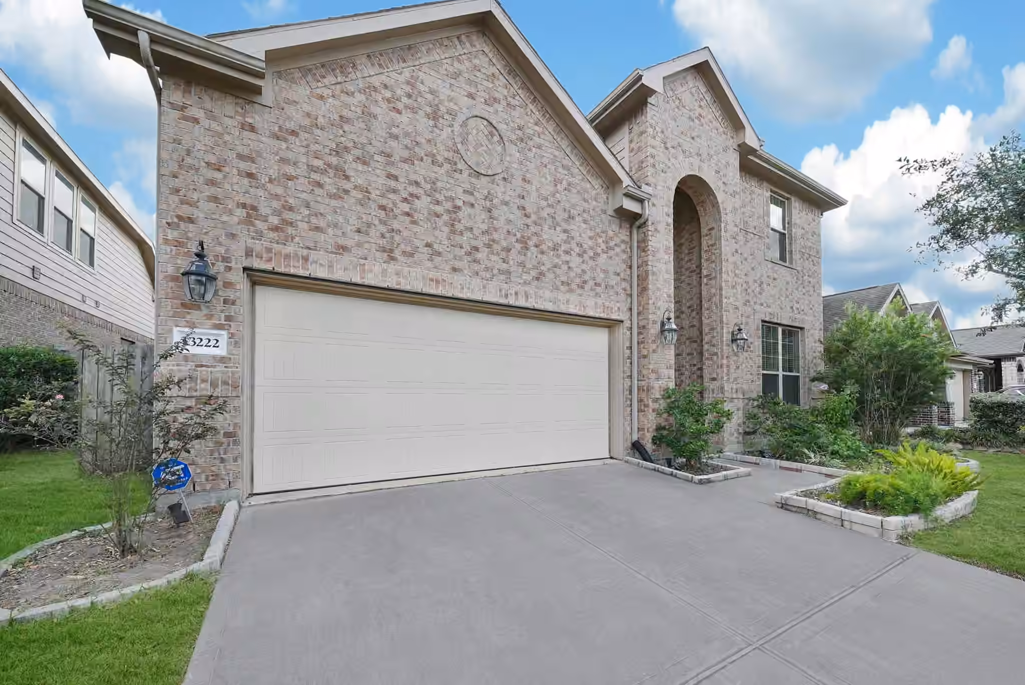 Photo 2 of 13222 Alcott Forest Lane, Rosharon, TX