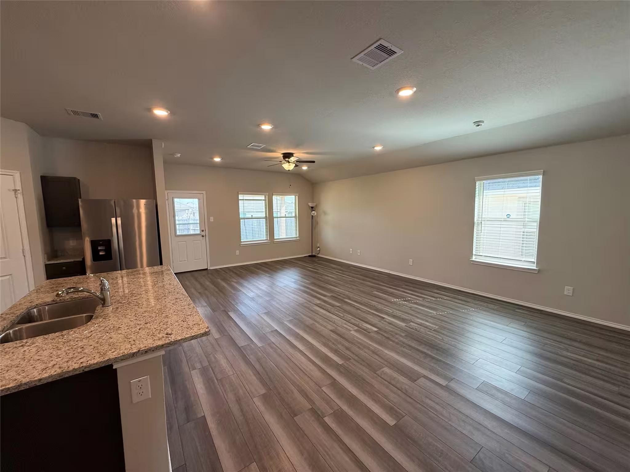 Photo 4 of 229 Pecos Drive, Huntsville, TX