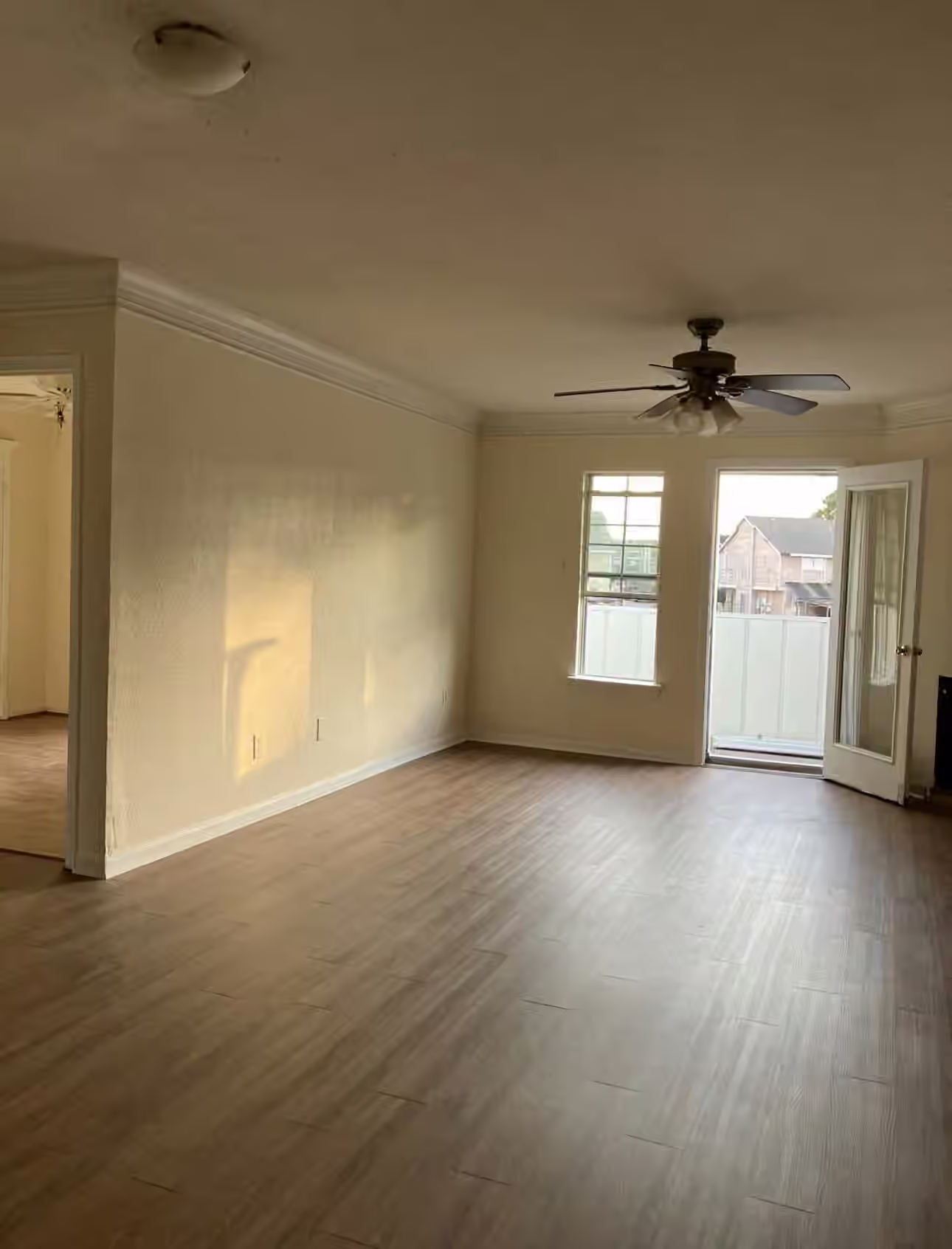 Photo 5 of 8323 Wilcrest Drive 0006, Houston, TX
