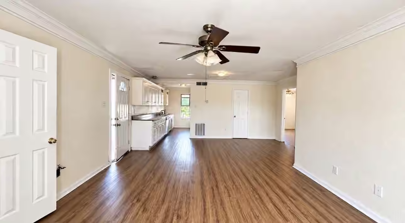 Photo 6 of 8323 Wilcrest Drive 0006, Houston, TX