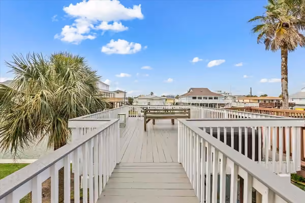 Photo 5 of 3718 Brewster Key Drive, Galveston, TX