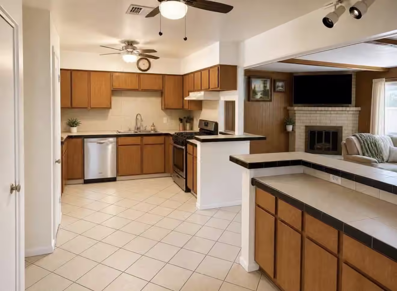 Photo 3 of 13907 Bearwood Road, Houston, TX