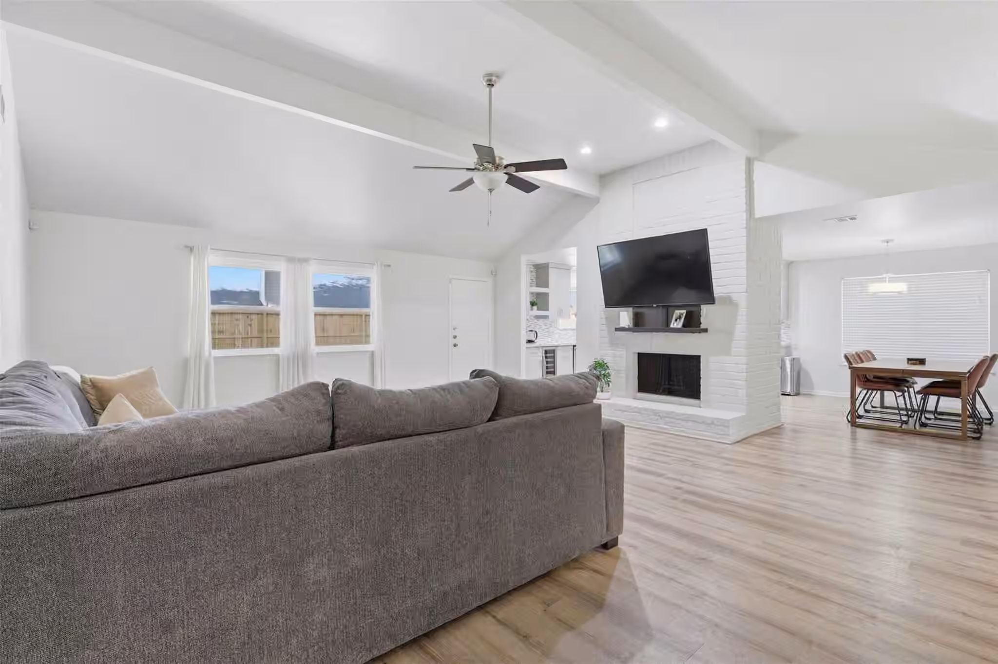 Photo 7 of 12019 Plumbrook Drive, Houston, TX