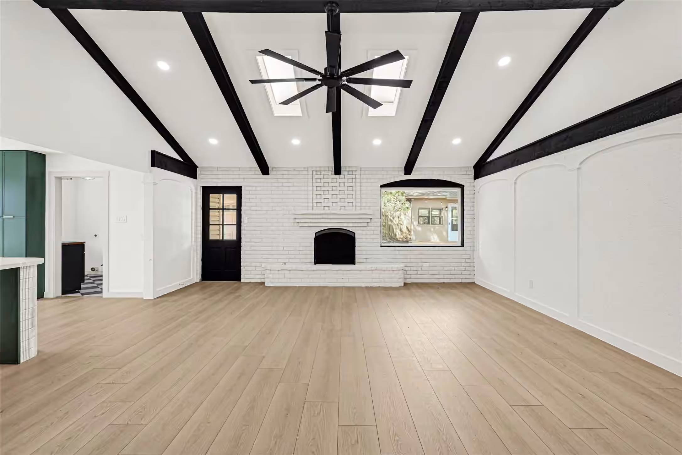 Photo 3 of 11306 Valley Spring Drive, Houston, TX 77043