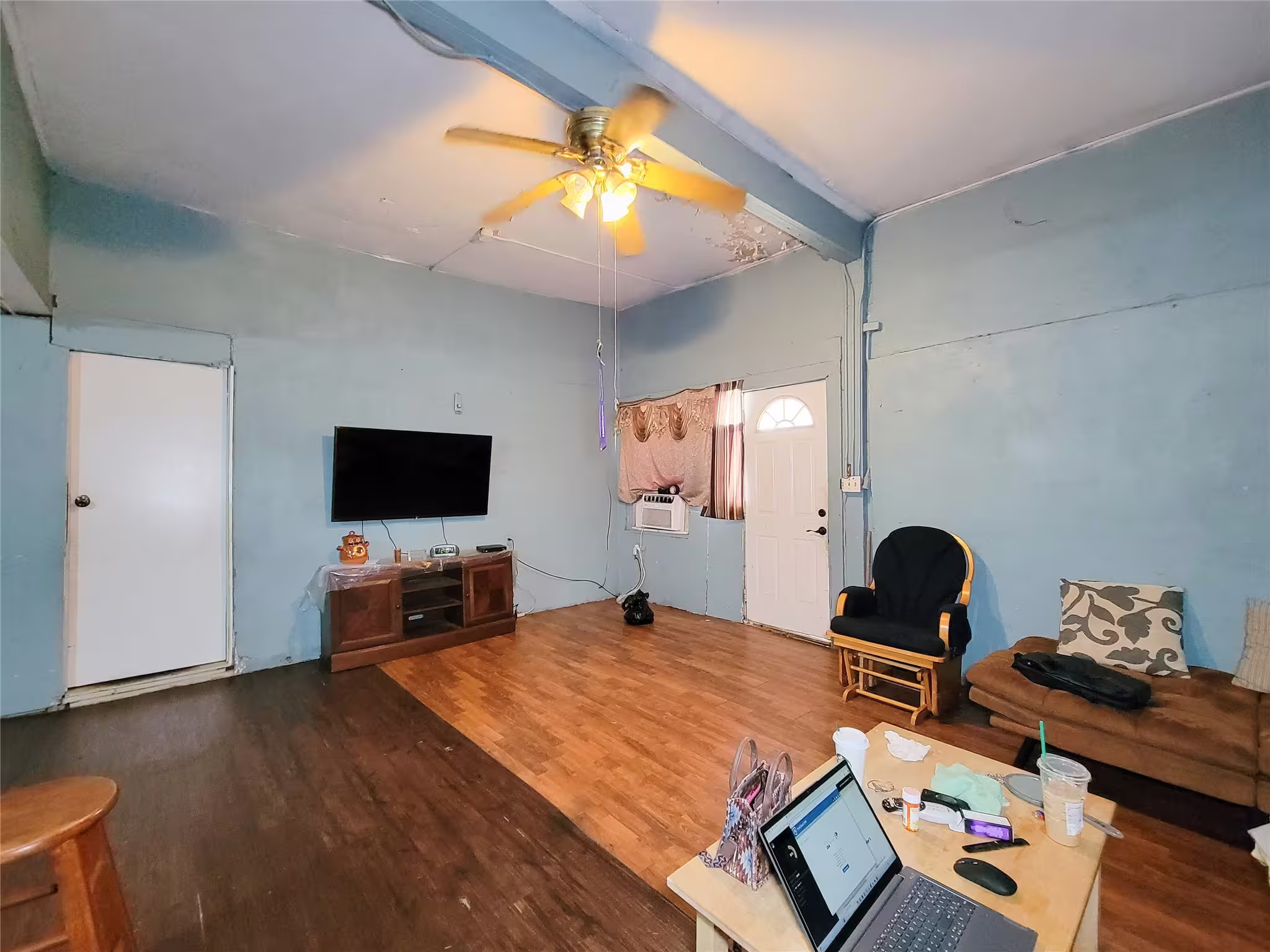 Photo 2 of 418 Bishop Street, Houston, TX