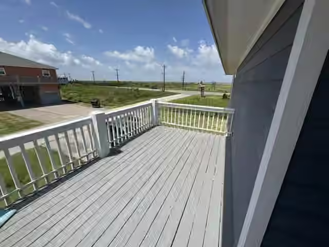Photo 4 of 3409 Beachcomber, Crystal Beach, TX