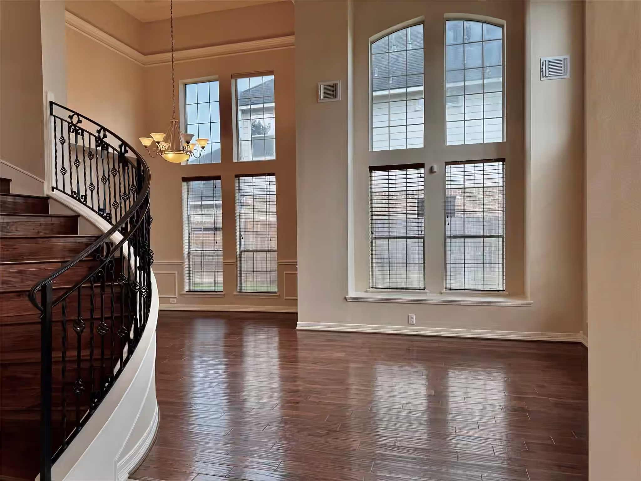 Photo 3 of 2715 Garden Falls Drive, Manvel, TX