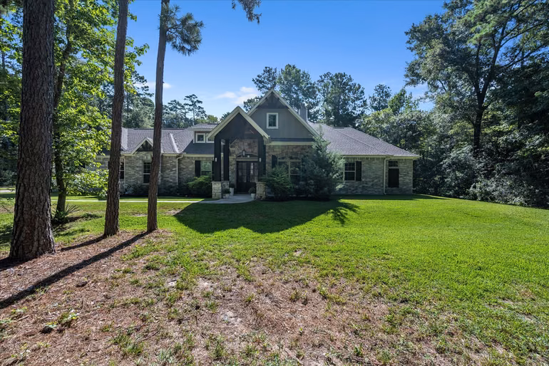 Photo 3 of 372 Grand View, Huntsville, TX