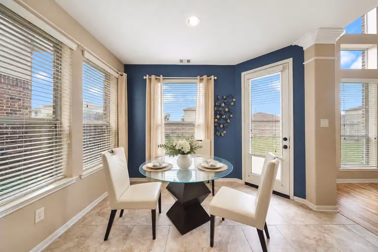 Photo 7 of 9422 Emerald Lakes Drive, Rosharon, TX