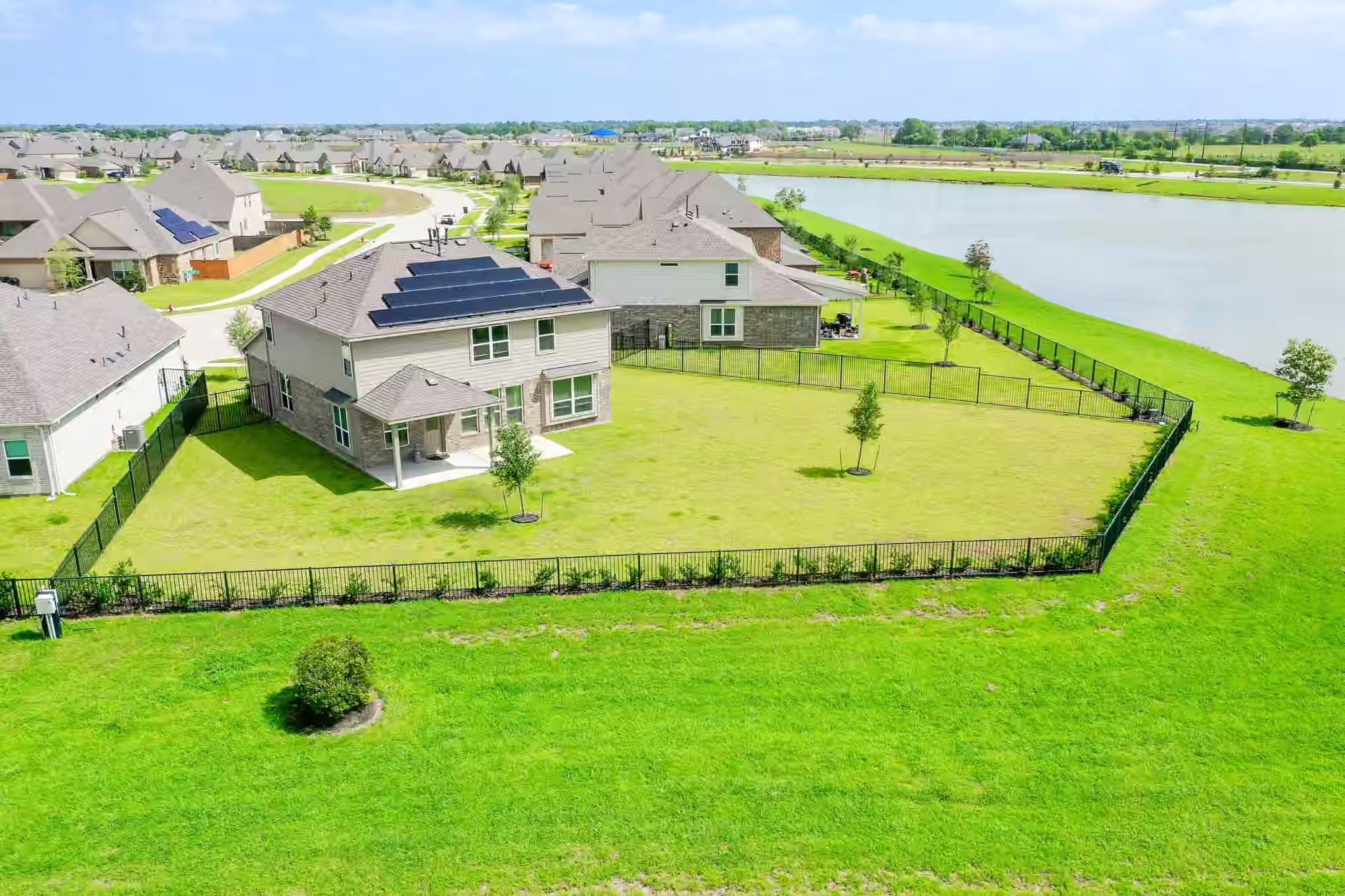 Photo 5 of 1926 Temple Grove Drive, Rosharon, TX