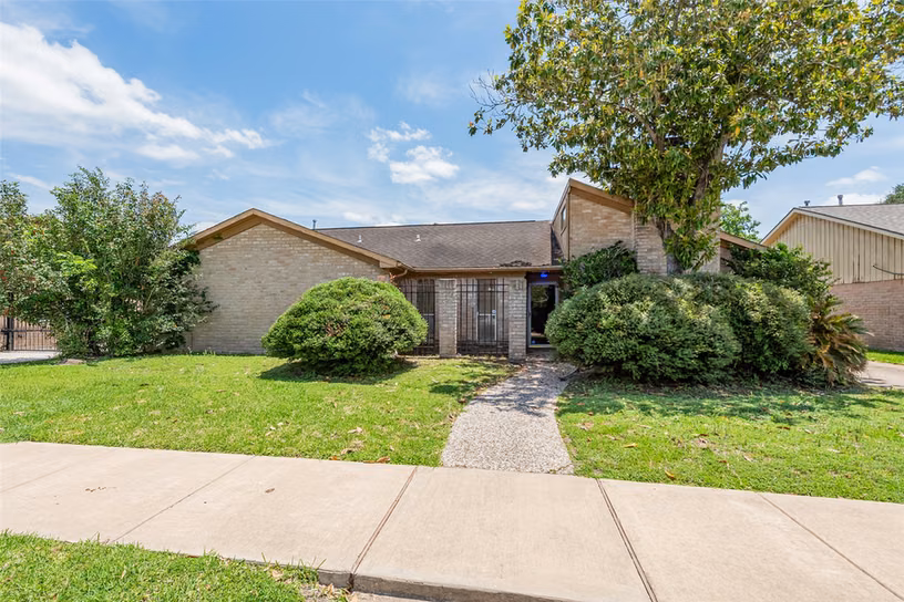 Photo of 10827 Braes Forest Drive, Houston, TX 77071