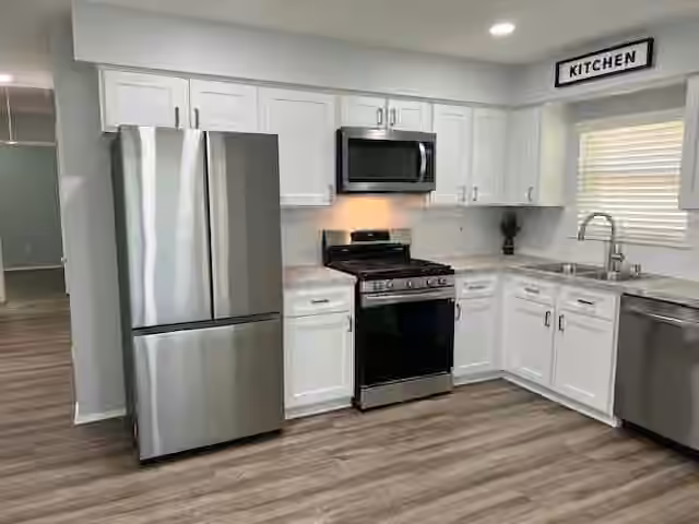 Photo 7 of 7502 Trabajo Drive, Houston, TX