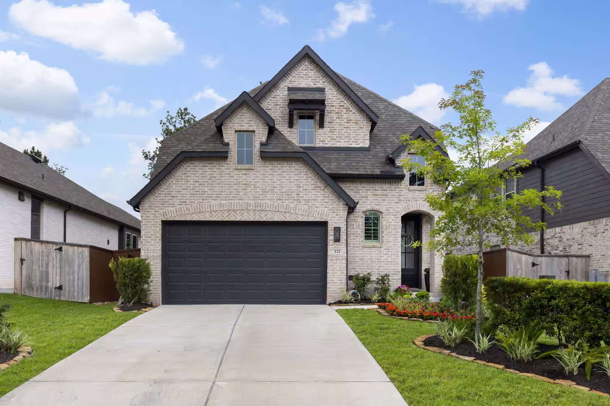 Photo of 221 Sky Top Drive, Montgomery, TX 77316