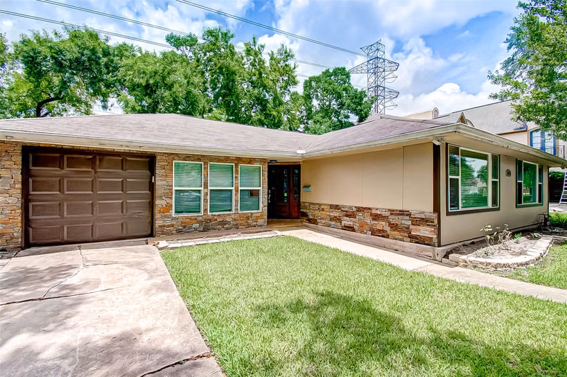 Photo 6 of 4804 Saxon Street, Bellaire, TX