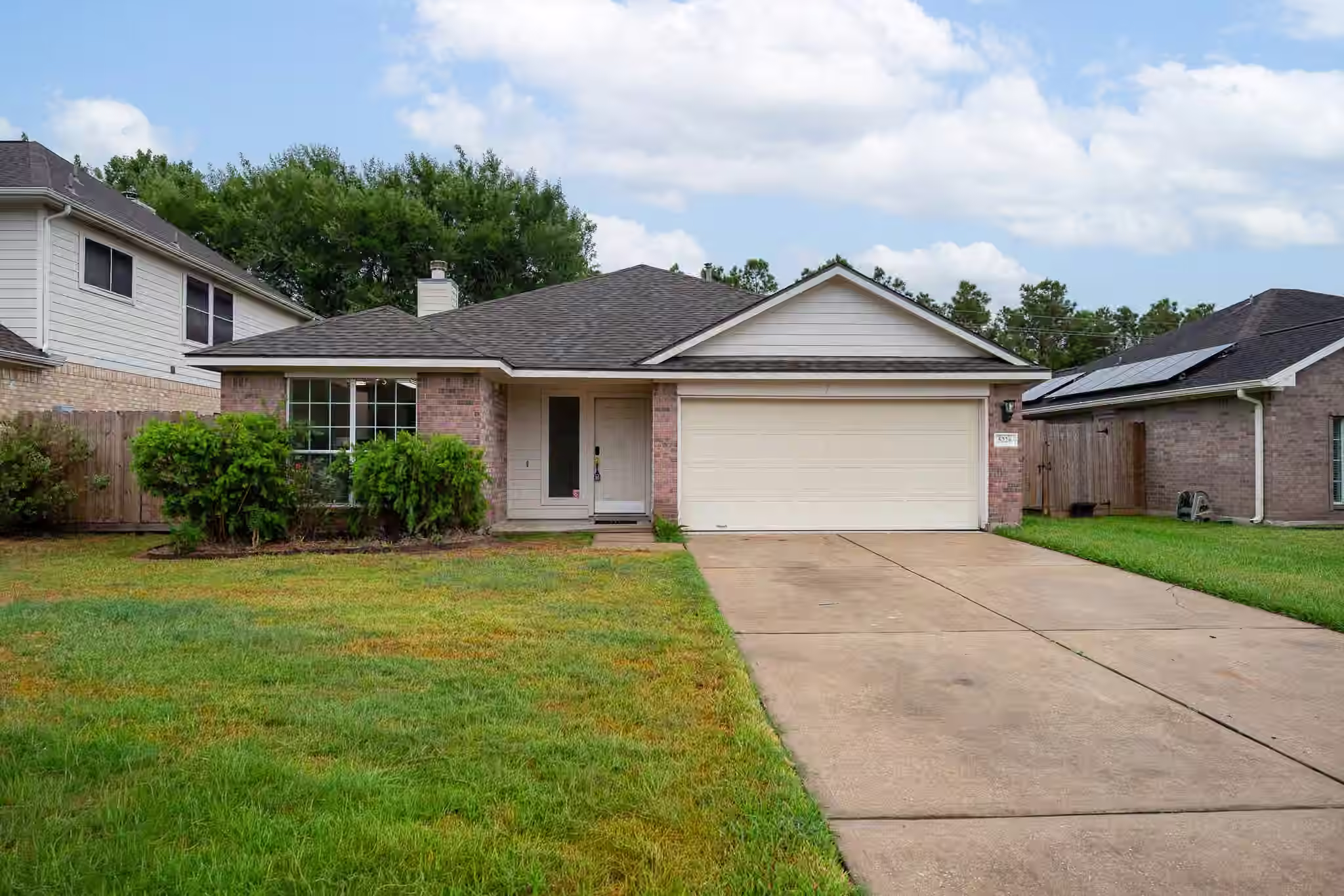 Photo of 5226 chasewood Drive, Bacliff, TX